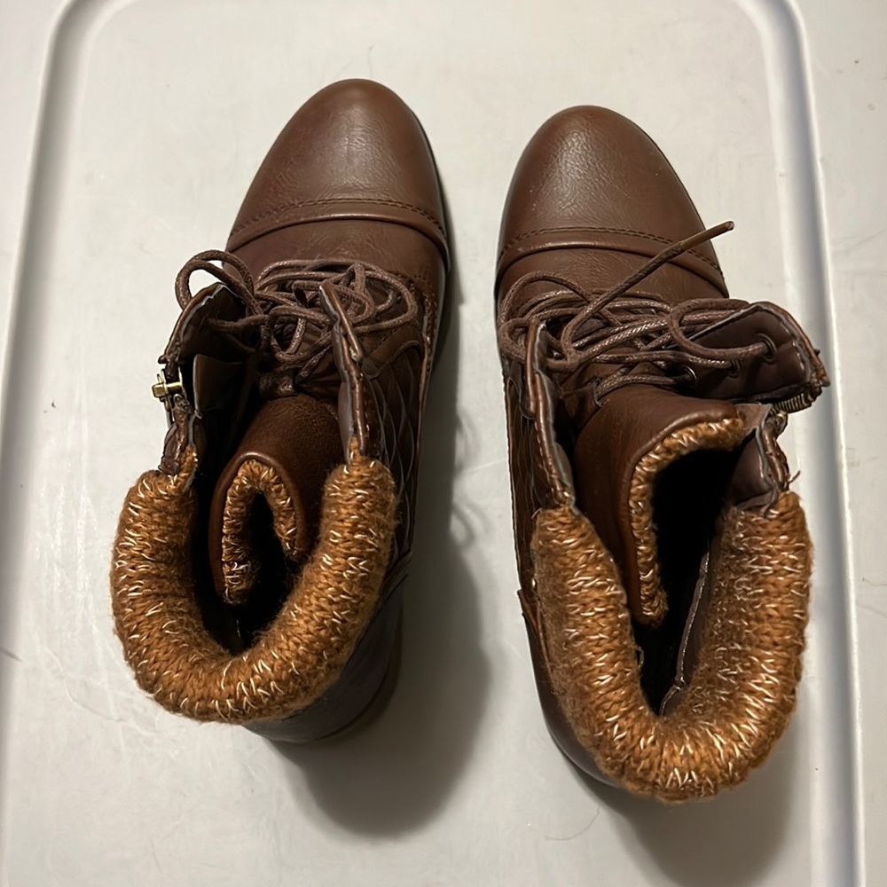 Womens size 9 STQ brand dark brown leather boot